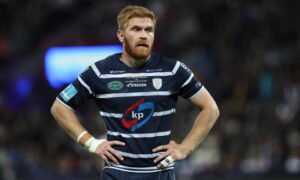 เล่นพนันบอลเป็นอาชีพ