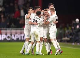 เล่นพนันออนไลน์ โดนอายัดบัญชี